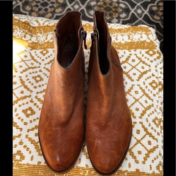 Bcbgeneration LEATHER ZIPPER BOOTIES - Picture 1 of 12